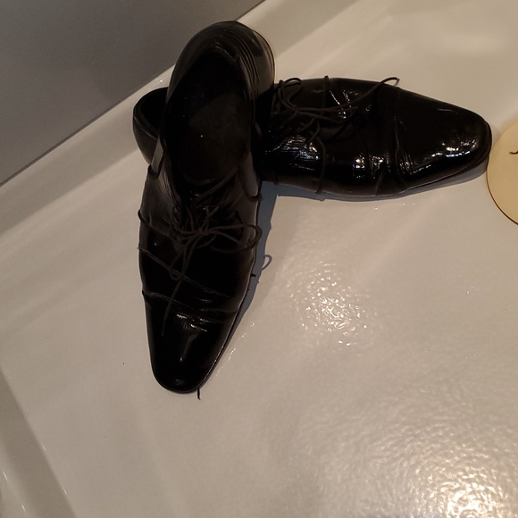 Dune Dress Shoe - Picture 2 of 4